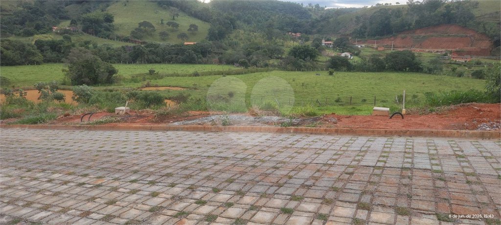 Terrenos de 300 metros em condomínio fechado e prontos para construir na região de Atibaia