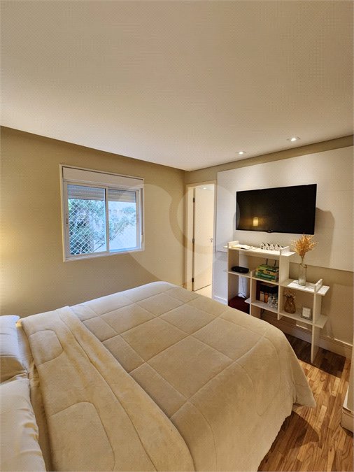 Apartamento à venda com 3 suítes em Vila Suzana, São Paulo, SP