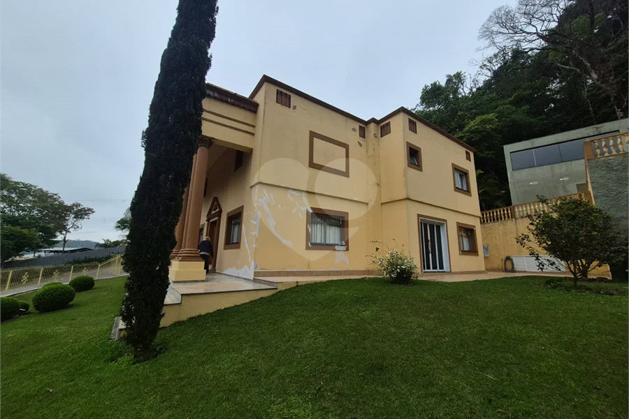 Casa à venda com 4 suítes no condomínio Sausalito, Mairiporã - SP