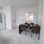 Sobrado à venda com 3 quartos, sendo 1 suíte, em Parque Residencial Villa dos Inglezes, Sorocaba, SP