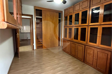 Apartamento à venda com 3 quartos, sendo 1 suíte, em Pinheiros, São Paulo, SP