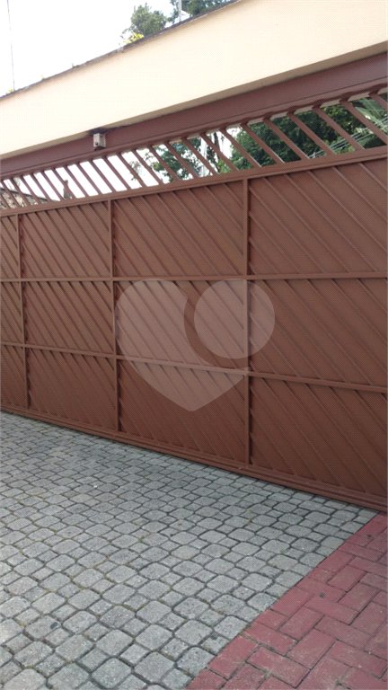 Casa à venda com 3 quartos, sendo 1 suíte, no condomínio Morada de Itapuã, São Paulo - SP