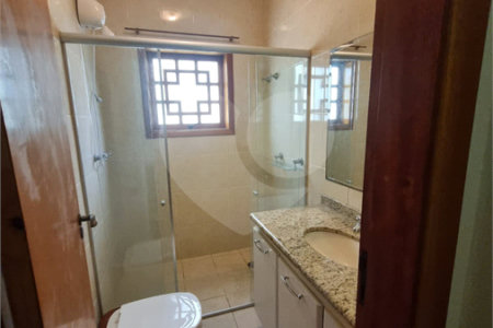 Sobrado à venda ou para alugar com 5 quartos, sendo 4 suítes,  em City América, São Paulo, SP