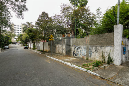 Terreno à venda em Jardim Prudência, São Paulo, SP