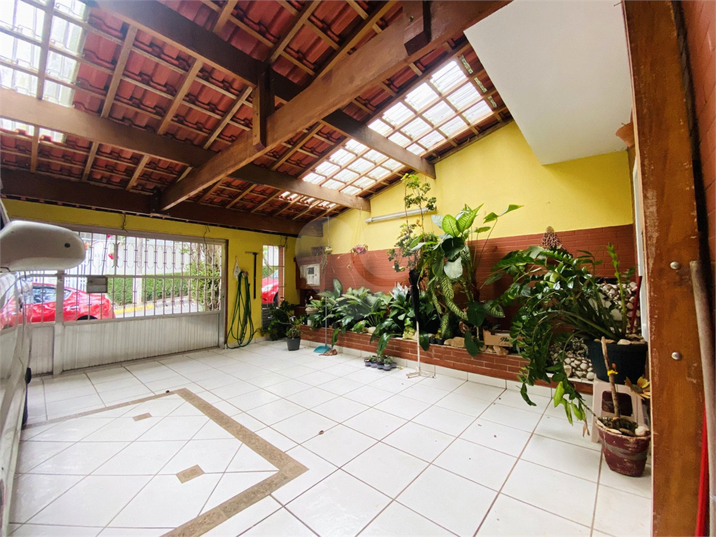 Sobrado à venda com 4 quartos, sendo 1 suíte, em Vila Gilda, Santo André, SP