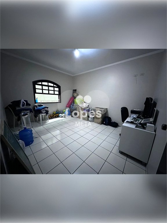 Sobrado à venda com 3 quartos, sendo 1 suíte, em Residencial Bosque dos Ipês, São José dos Campos, SP