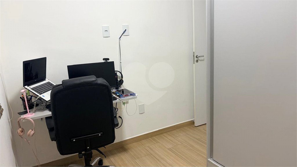 Casa à venda com 3 quartos, sendo 1 suíte, no condomínio Residencial Américo de Figueiredo, Sorocaba - SP