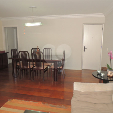 Apartamento à venda com 3 quartos, sendo 1 suíte, em Santo Amaro, São Paulo, SP