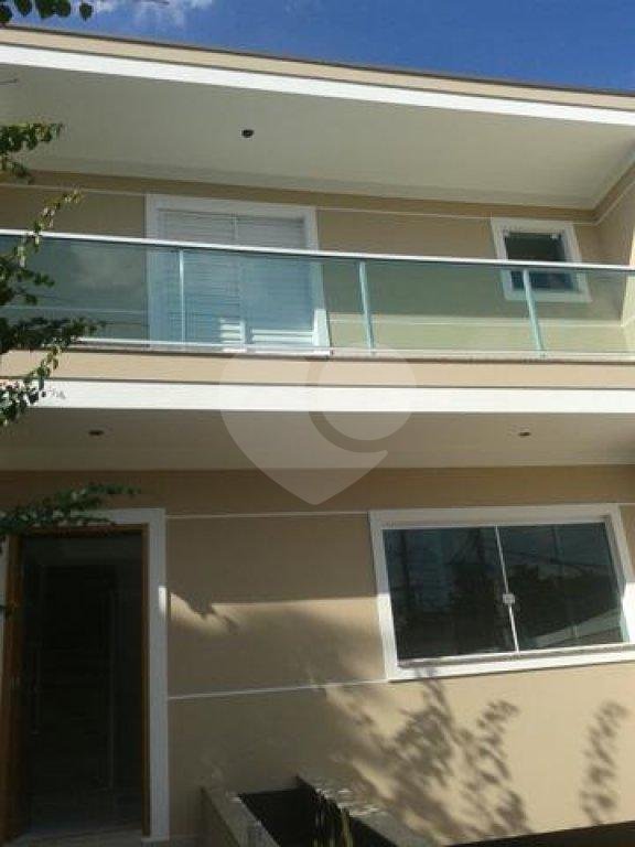 Sobrado à venda com 3 suítes em Vila Constança, São Paulo, SP