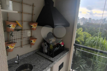 Apartamento à venda com 3 quartos, sendo 1 suíte,  em Cambuci, São Paulo, SP