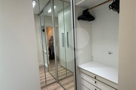 Triplex à venda com 4 suítes em Santa Teresinha, São Paulo, SP