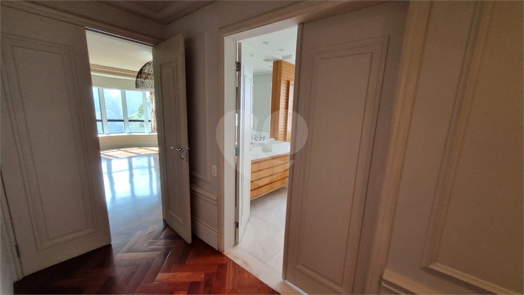 Apartamento para alugar com 6 quartos, sendo 4 suítes,  em Panamby, São Paulo, SP