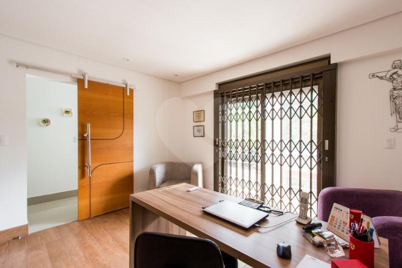 Casa Térrea à venda com 5 suítes em Jardim Marajoara, São Paulo, SP