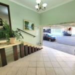 Casa próximo da praia com 3 dormitórios à venda, 128 m² por R$ 1.300.000 - Pompéia - Santos/SP