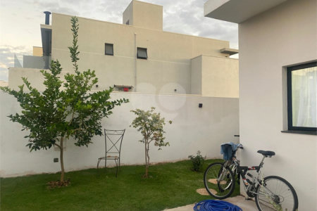 Casa à venda com 3 quartos, sendo 2 suítes, no condomínio Terras da Estância, Paulínia - SP