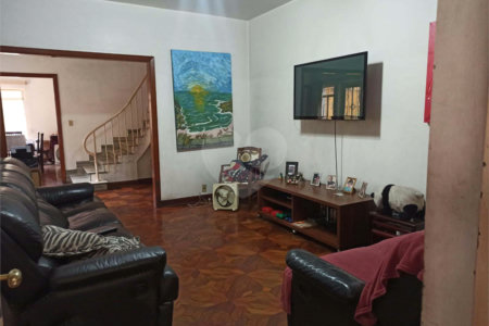 Casa à venda com 4 quartos, sendo 1 suíte, em Perdizes, São Paulo, SP