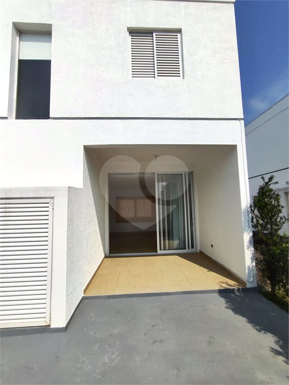 Casa de Vila à venda com 3 quartos, sendo 1 suíte, em Loteamento Jardim Morumbi, Atibaia, SP