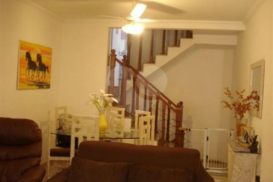 Casa à venda com 3 quartos, sendo 2 suítes, no condomínio Cachoeira do Arari, São Paulo - SP