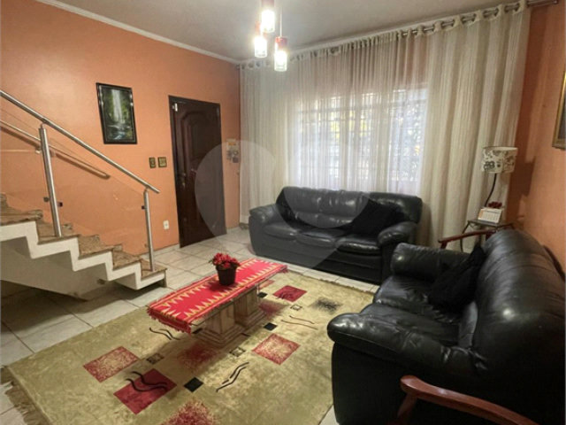Sobrado à venda com 5 quartos, sendo 1 suíte,  em Vila Gustavo, São Paulo, SP