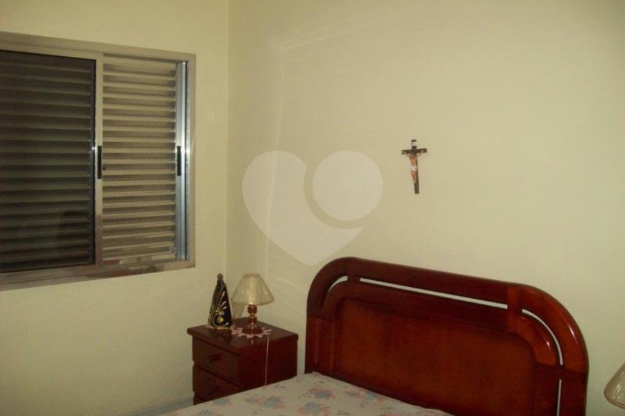 Casa Térrea à venda com 3 quartos, sendo 1 suíte, em Vila Constança, São Paulo, SP
