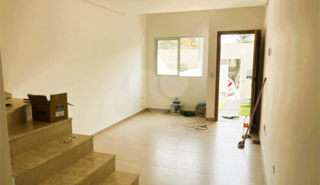 Sobrado à venda com 3 quartos, sendo 1 suíte,  em Vila Tiradentes, São Paulo, SP