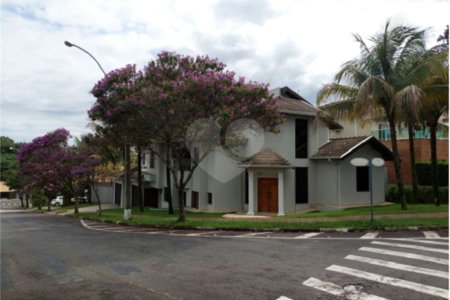 Casa à venda com 4 suítes no condomínio Reserva Colonial, Valinhos - SP