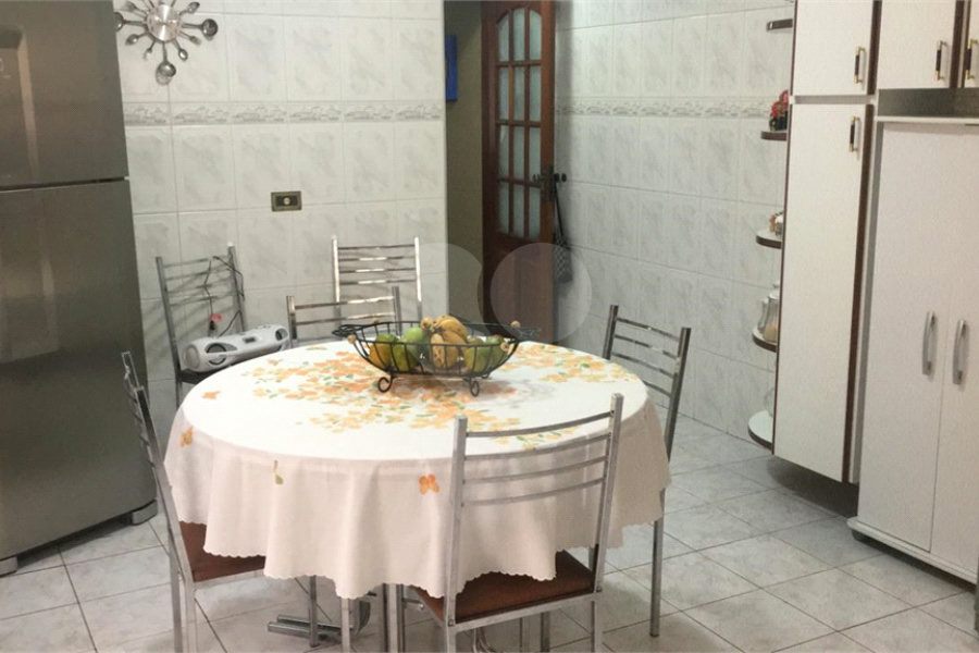 Sobrado à venda com 3 quartos, sendo 1 suíte, em Tremembé, São Paulo, SP