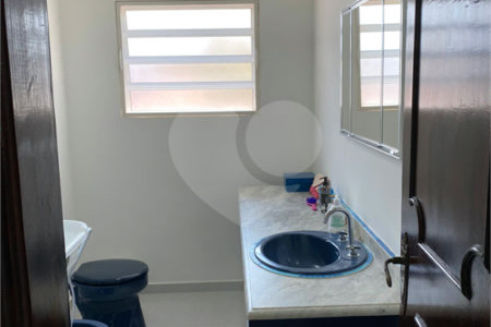 Sobrado à venda com 3 quartos, sendo 1 suíte, em Vila Paulicéia, São Paulo, SP