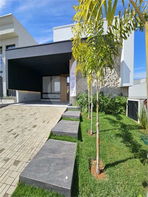 Casa à venda com 3 suítes no condomínio Residencial Dona Maria Candida, Indaiatuba - SP