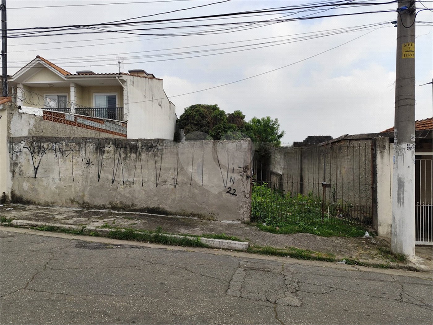 Terreno à venda com 1 suíte em Vila Constança, São Paulo, SP