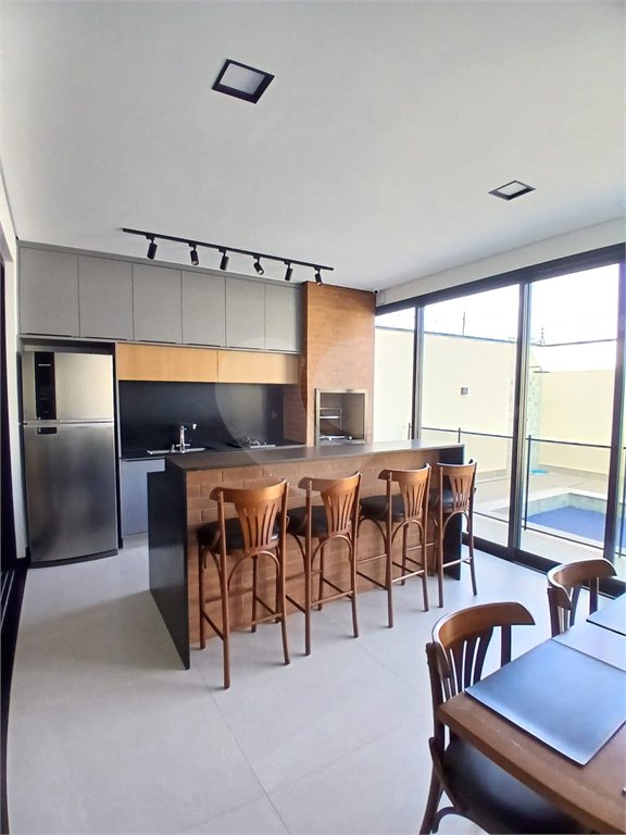 Casa à venda com 3 suítes em Pinheirinho, Vinhedo, SP