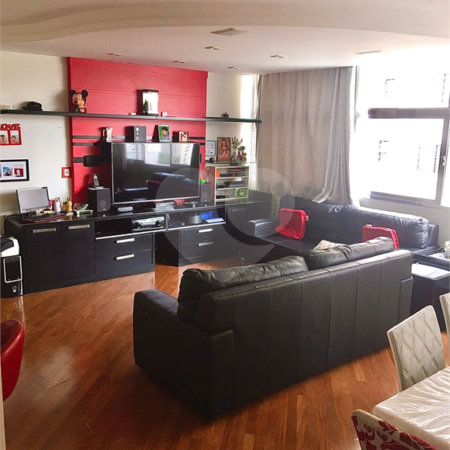 Apartamento à venda com 3 quartos, sendo 1 suíte, em Pinheiros, São Paulo, SP