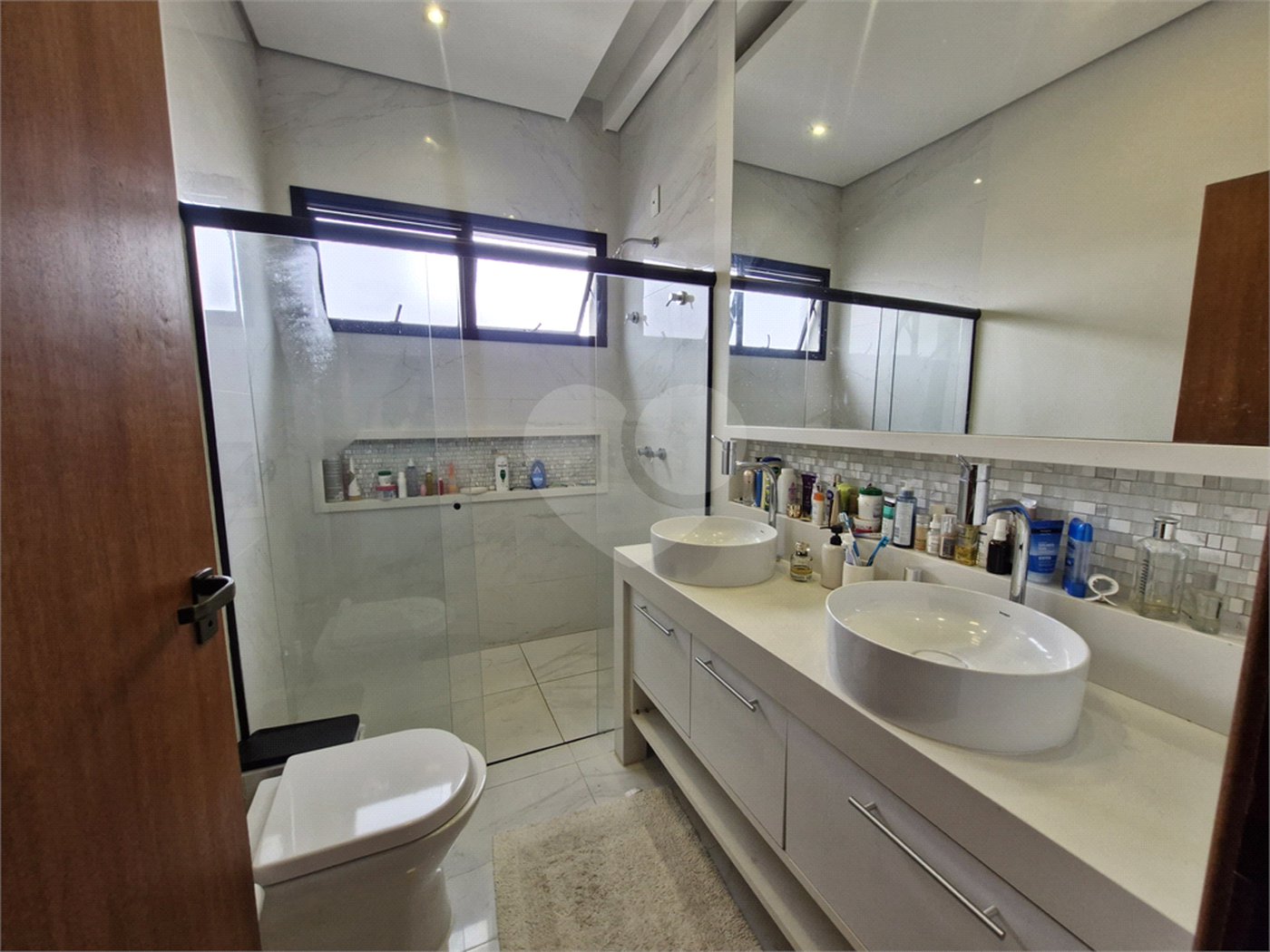 Casa à venda com 3 suítes no condomínio Mirante dos Ipês, Salto - SP