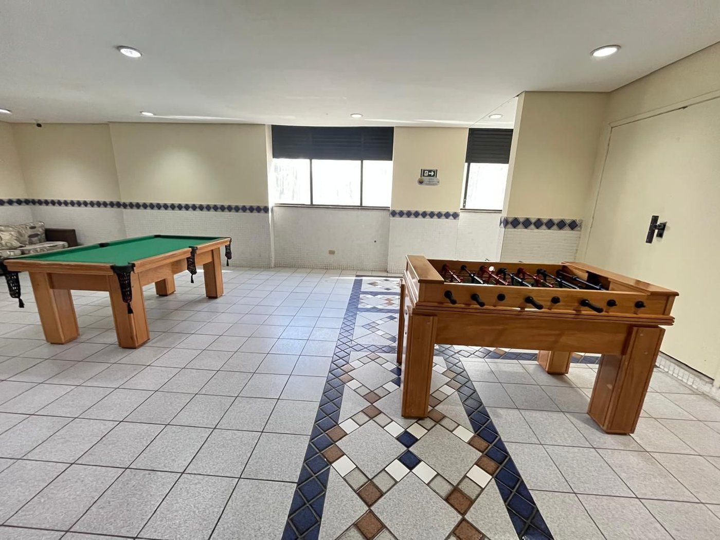 Oportunidade em Pitangueiras! Apartamento de 2 Dormitórios a Poucos Passos da Praia