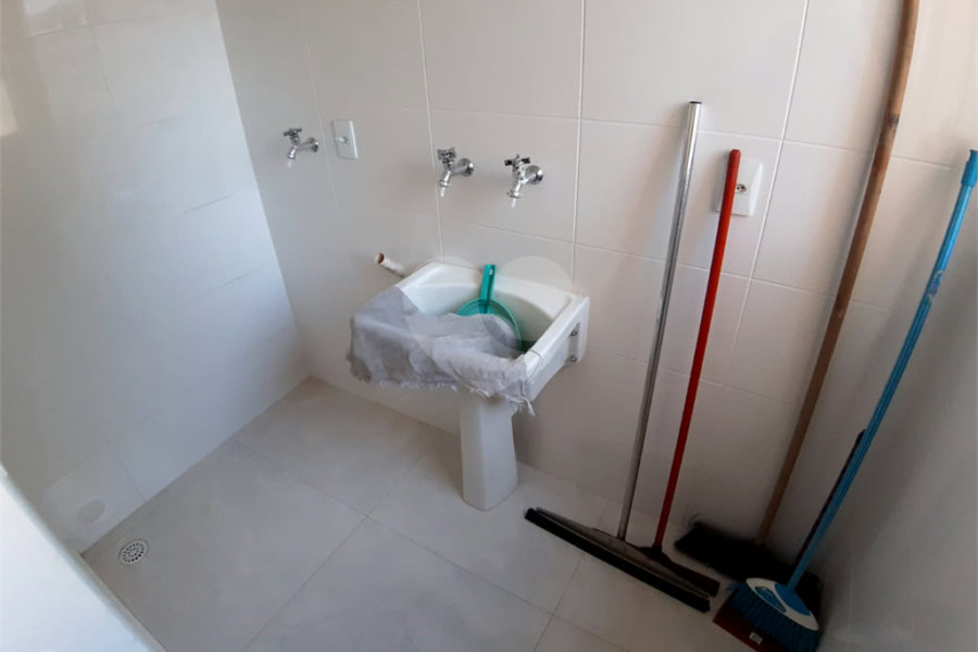 Casa para alugar com 3 quartos, sendo 1 suíte,  no condomínio Villagio DI Maria, São Paulo - SP