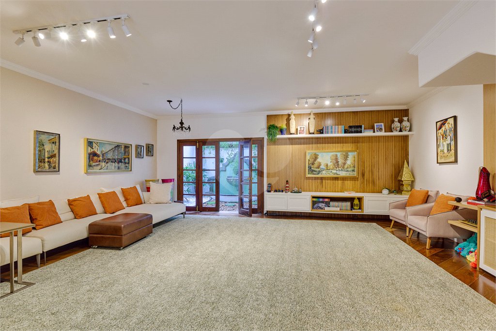 Casa Térrea à venda com 4 suítes em Chácara Flora, São Paulo, SP