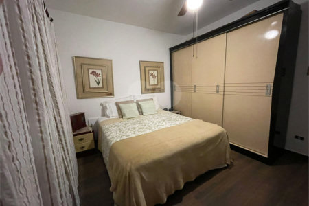 Sobrado à venda com 5 quartos, sendo 1 suíte, em Alto da Boa Vista, São Paulo, SP