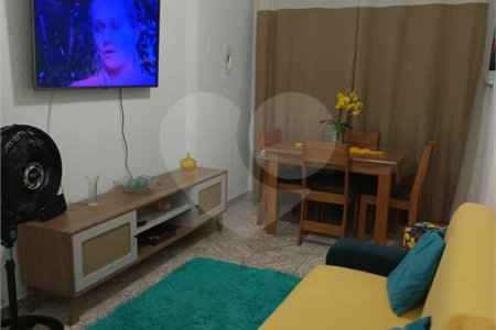 Apartamento à venda com 1 quarto em Maracanã, Praia Grande, SP