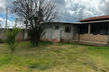 Sobrado à venda com 3 quartos, sendo 2 suítes, em Vila Mazzei, Itapetininga, SP