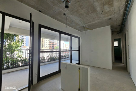 Apartamento à venda com 3 quartos, sendo 1 suíte,  em Pinheiros, São Paulo, SP