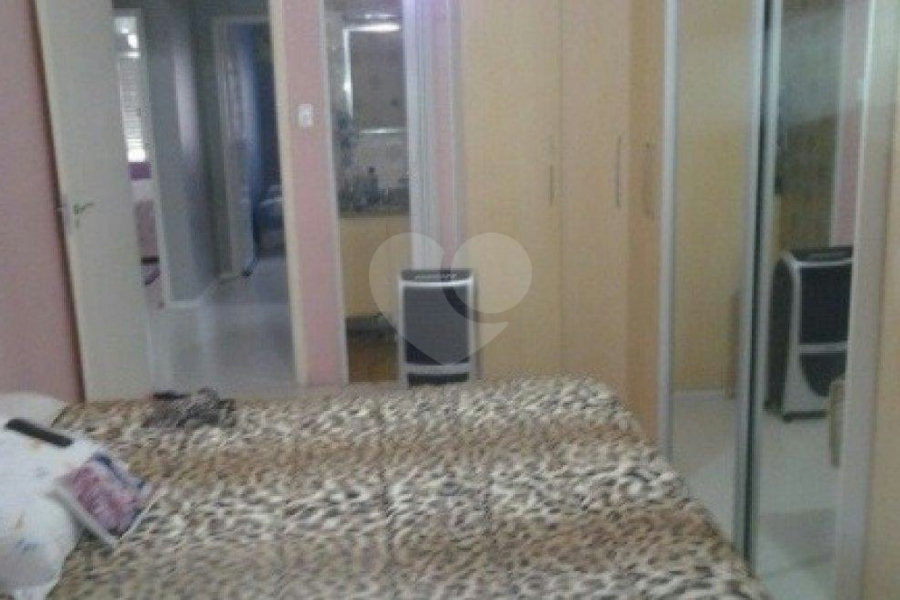 Sobrado à venda ou para alugar com 4 quartos, sendo 1 suíte, em Parada Inglesa, São Paulo, SP