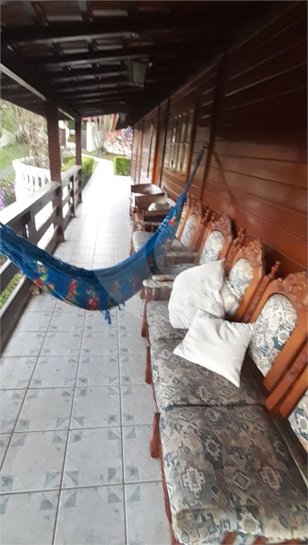 Casa à venda ou para alugar com 5 quartos, sendo 1 suíte, no Centro, Bom Jesus dos Perdões, SP