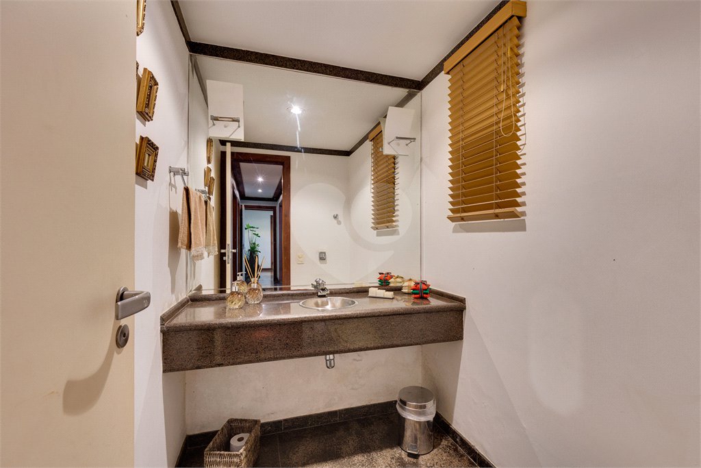 Casa à venda com 4 suítes em Alto da Boa Vista, São Paulo, SP