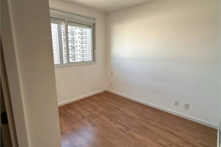 Apartamento à venda com 3 quartos, sendo 1 suíte,  em Vila Andrade, São Paulo, SP