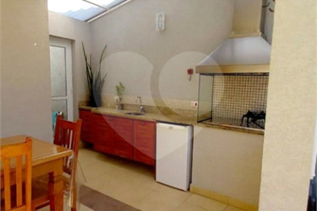 Casa à venda com 3 suítes no condomínio Residencial Parque Arco-íris, Atibaia - SP