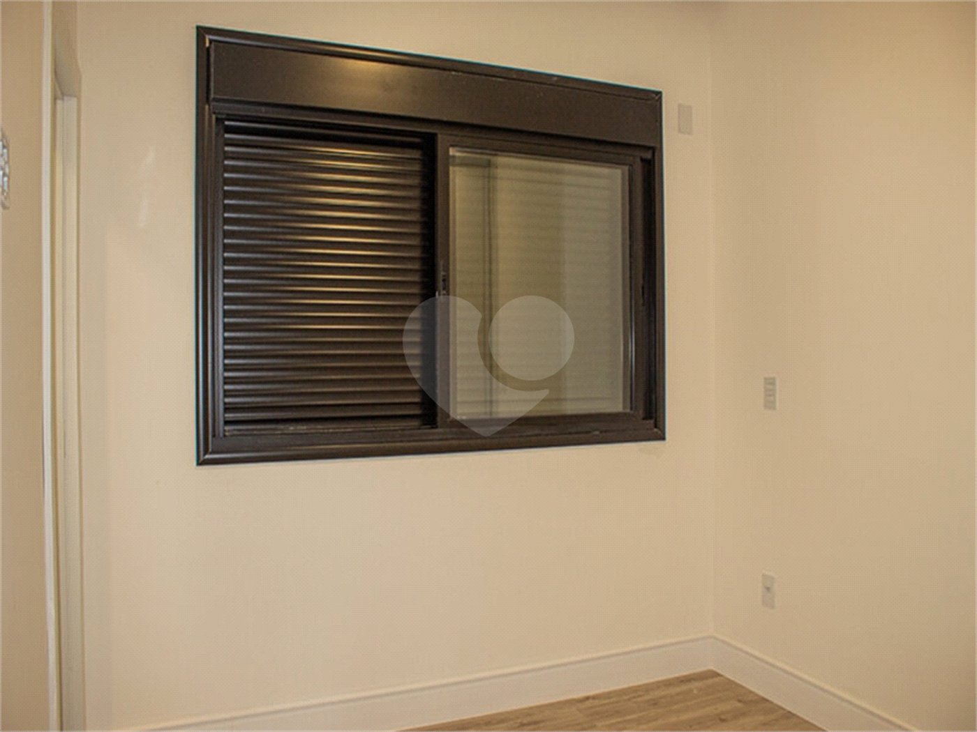 Casa à venda com 3 suítes no condomínio Residencial Central Parque, Salto - SP