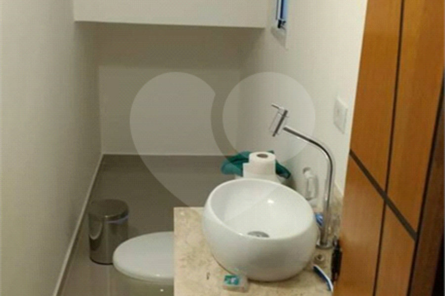 Sobrado à venda com 3 quartos, sendo 1 suíte, em Serra da Cantareira, Mairiporã, SP