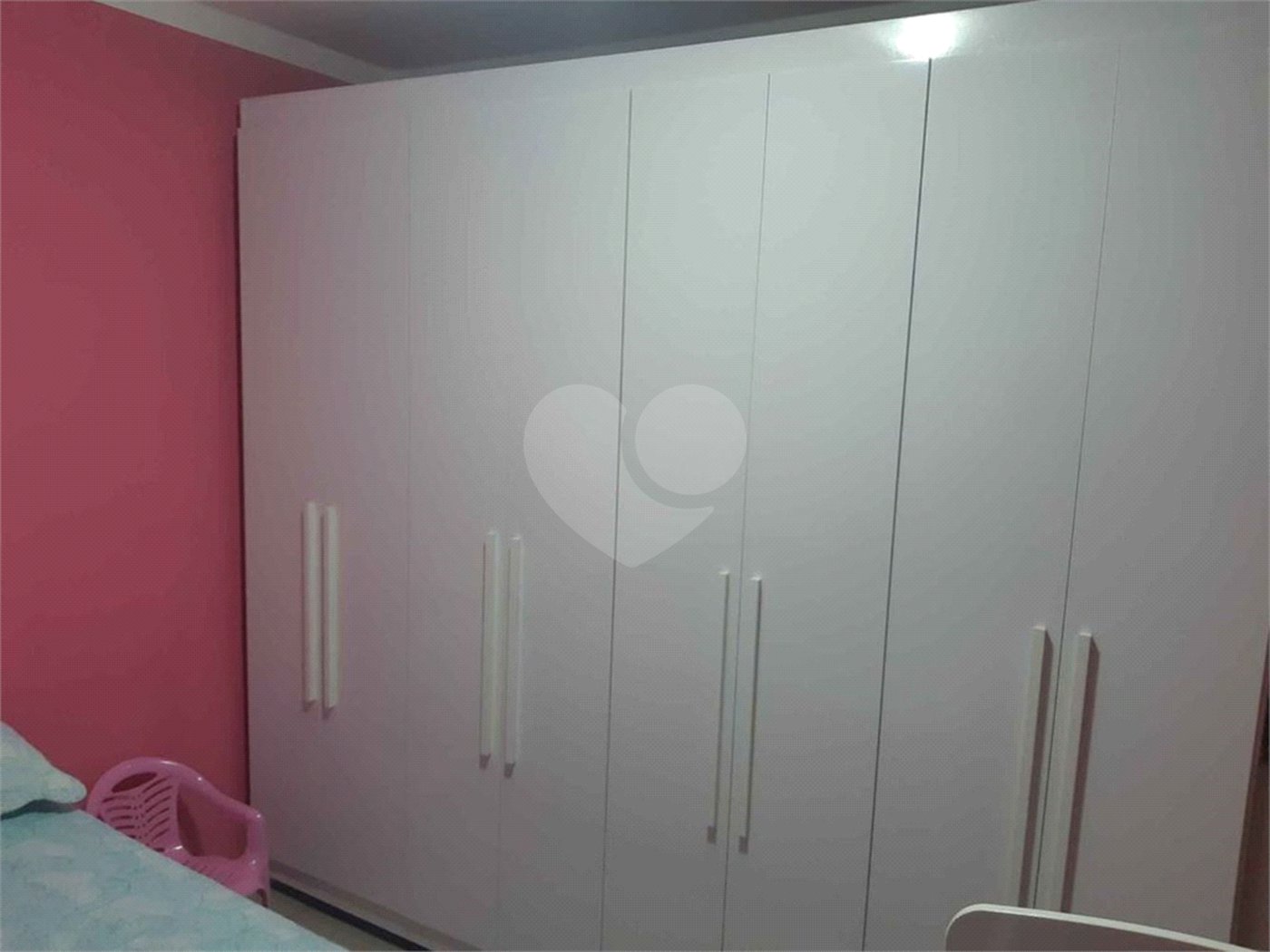 Apartamento no Condomínio Mont Azul.