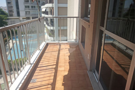 Apartamento à venda com 2 quartos, sendo 1 suíte,  em Tijuca, Rio de Janeiro, RJ