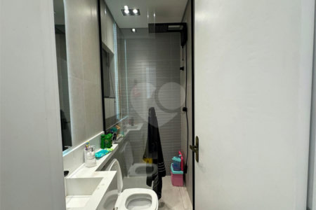 Sobrado à venda com 2 suítes em Vila Alzira, Santo André, SP